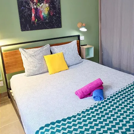 Perrutel - Entre Bastide Et Cite * カルカソンヌ