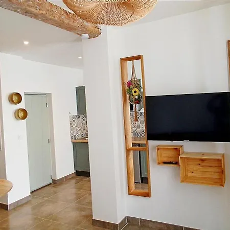 Perrutel - Entre Bastide Et Cite アパート カルカソンヌ