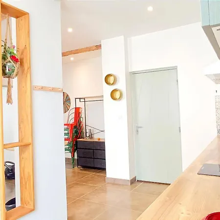 Perrutel - Entre Bastide Et Cite Apartament *