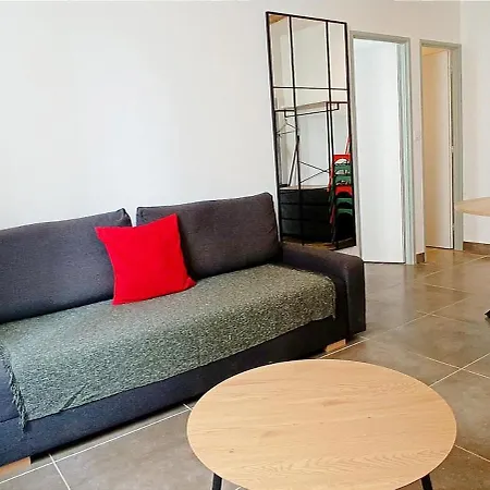 Perrutel - Entre Bastide Et Cite * カルカソンヌ