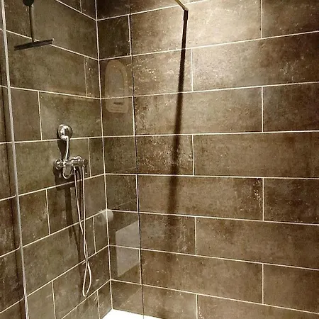 Perrutel - Entre Bastide Et Cite