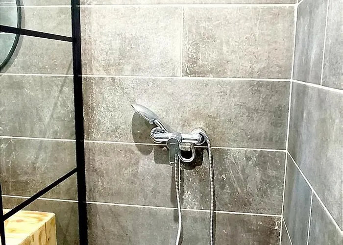 Perrutel - Entre Bastide Et Cite