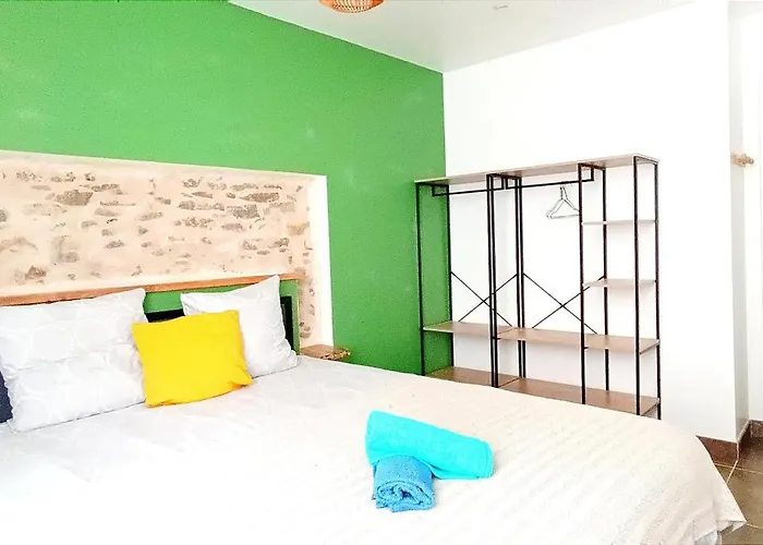 Perrutel - Entre Bastide Et Cite