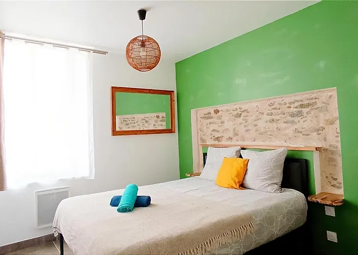 Perrutel - Entre Bastide Et Cite